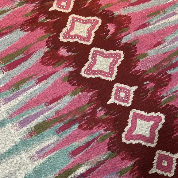 Latitude 10° Multicolor Top NWOT. Size XL. - Picture 4 of 5
